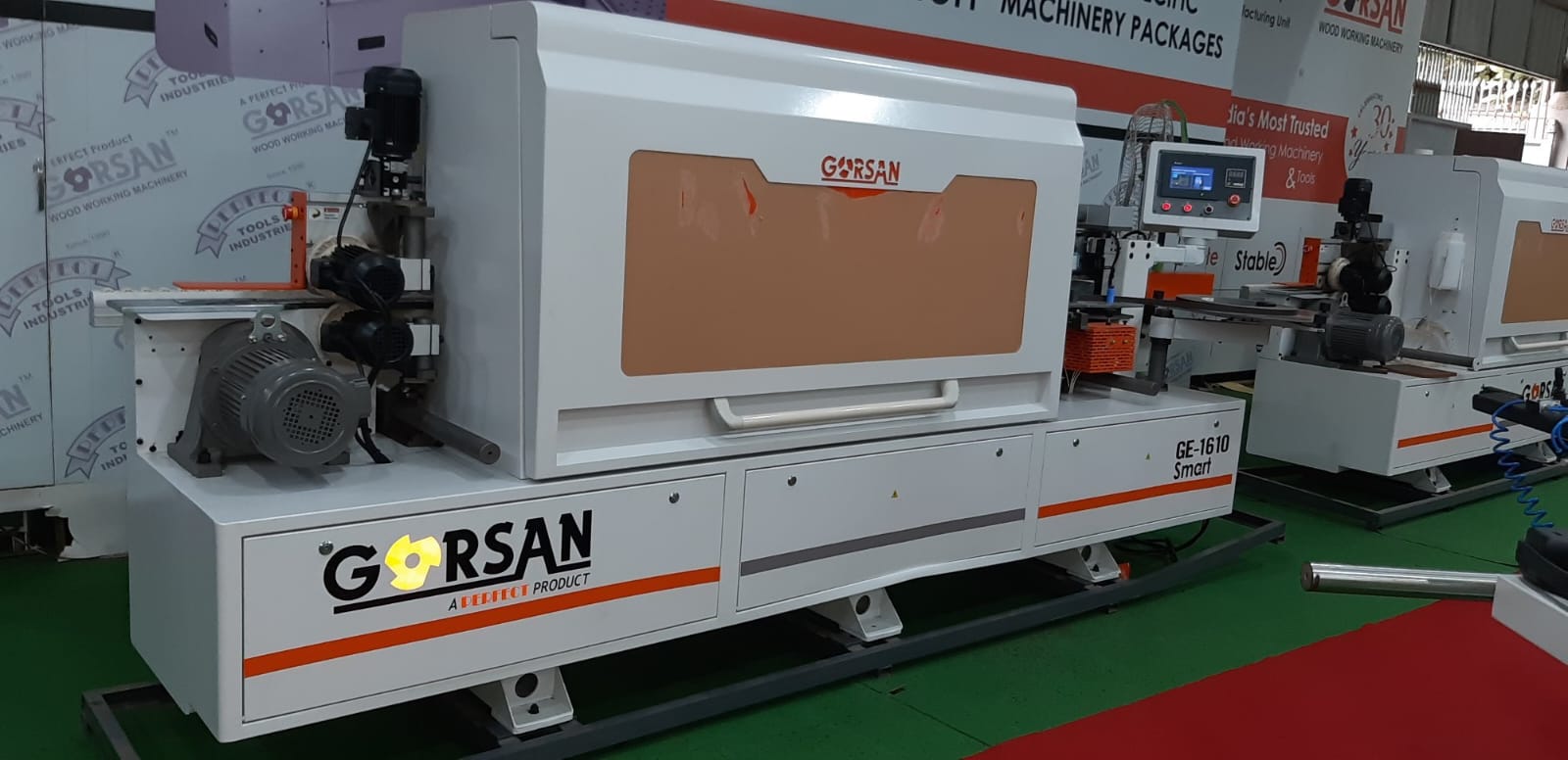 Auto edge banding machine at RD Enterprises
